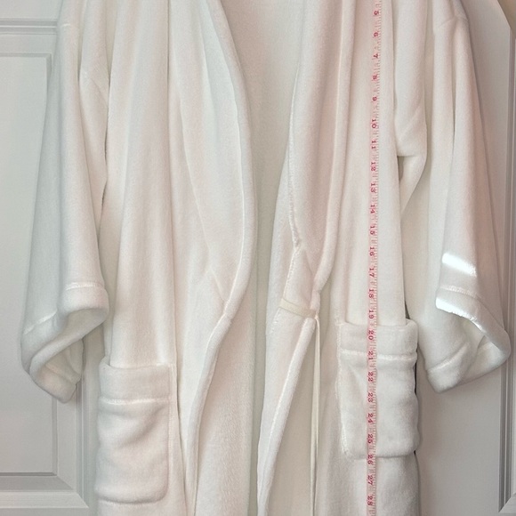 Stars Above Soft White Robe - Picture 4 of 7